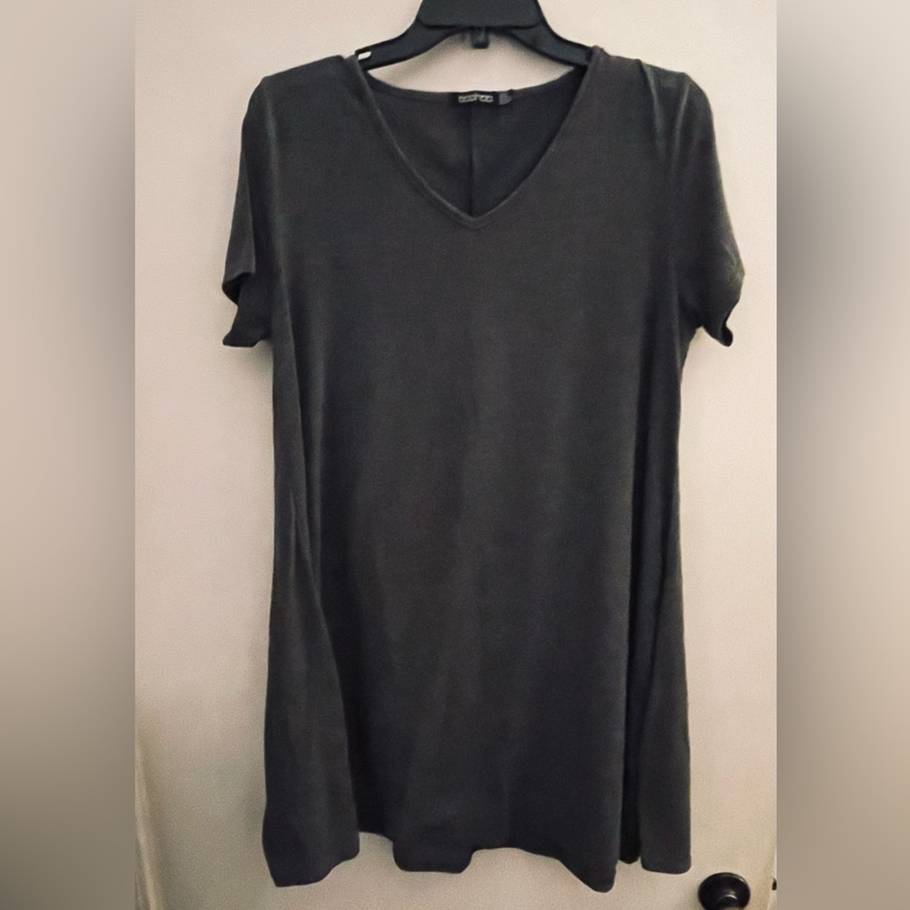 Grey v-neck tshirt dress